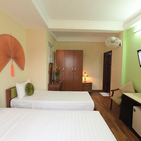 Holiday Lakeview Hotel Hanoi Exterior foto