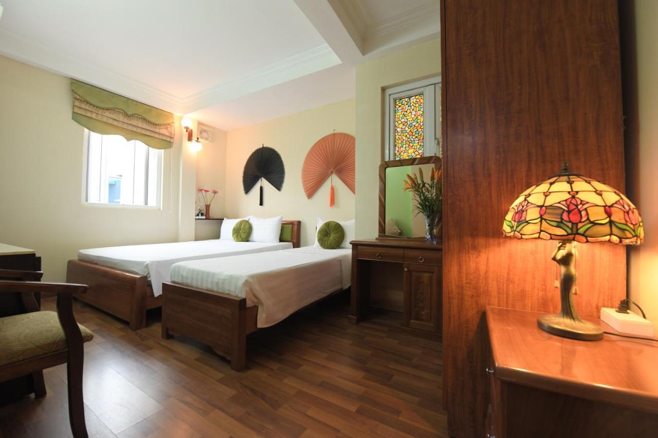 Holiday Lakeview Hotel Hanoi Exterior foto