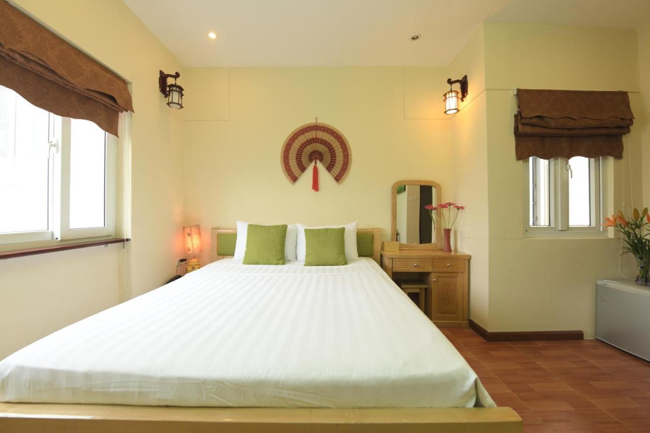 Holiday Lakeview Hotel Hanoi Exterior foto